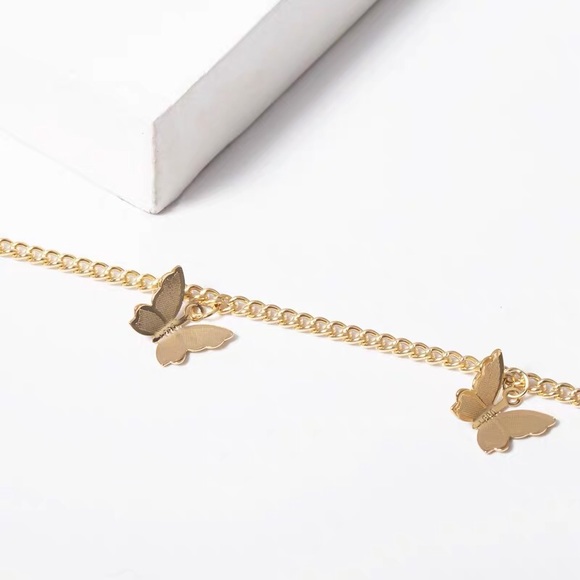 Last One! Gold Plated Butterfly Ensemble Necklace - Picture 5 of 6